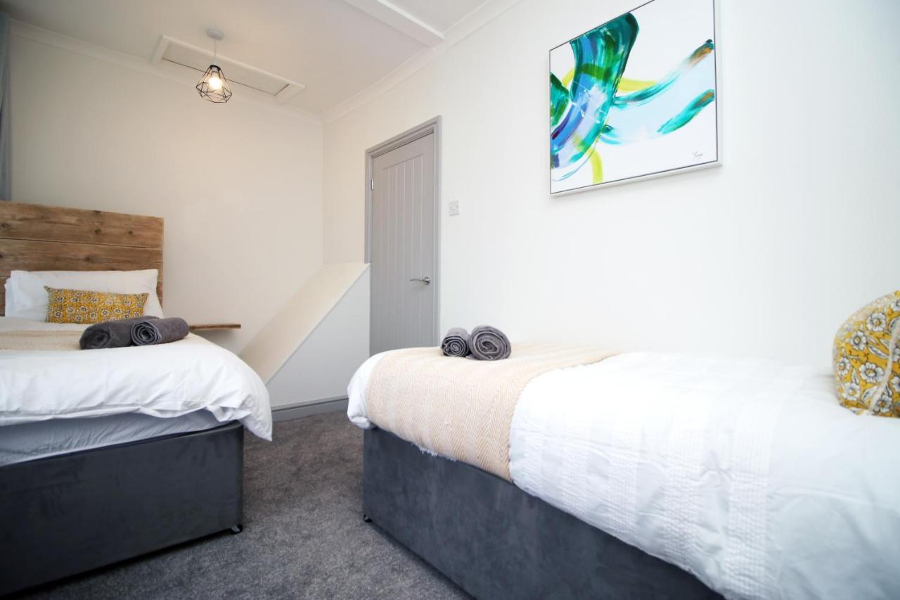 Sleeps 6, Smart Tv'S, Parking Swansea & Morriston Hospital Exterior foto