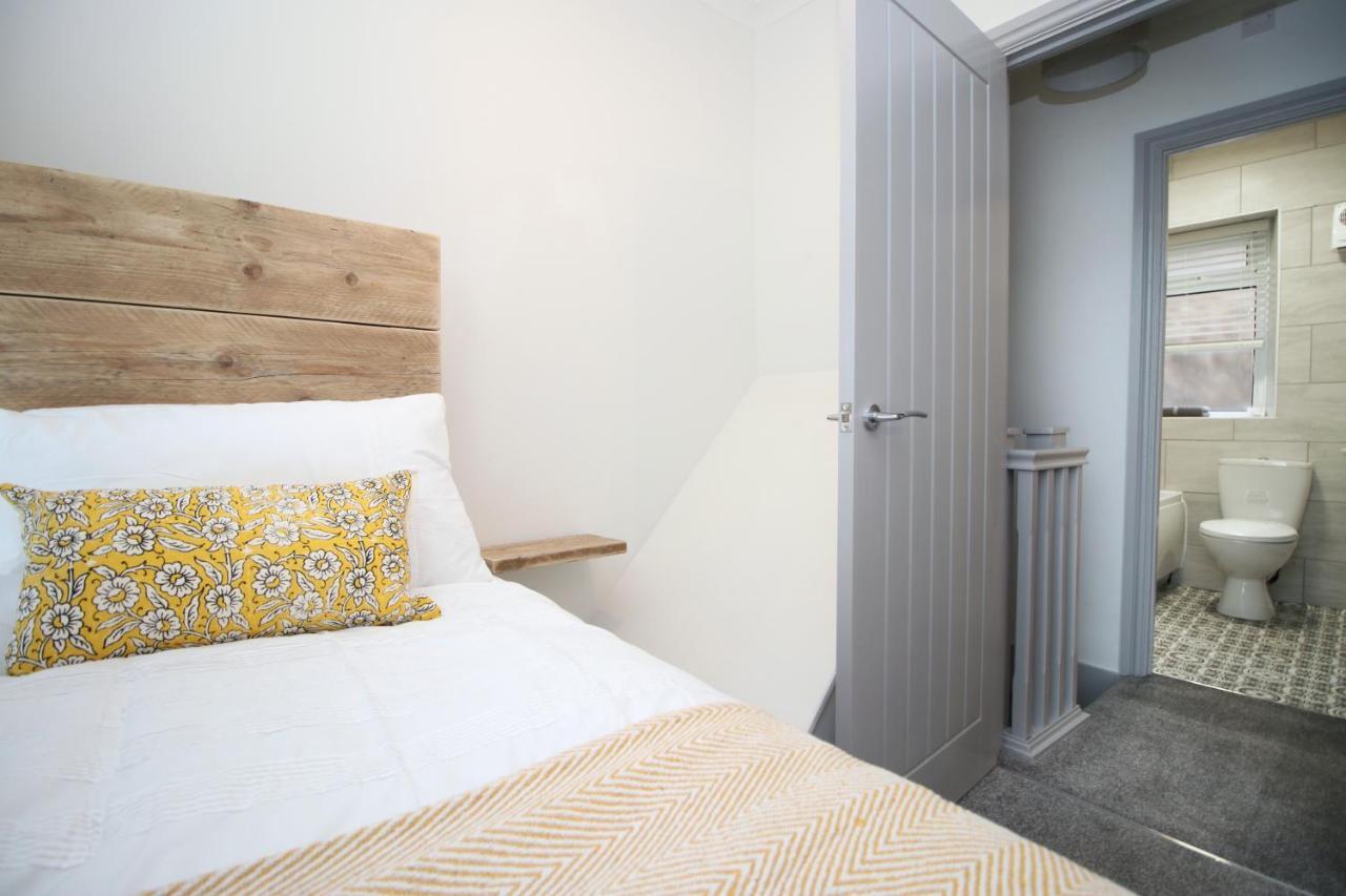 Sleeps 6, Smart Tv'S, Parking Swansea & Morriston Hospital Exterior foto